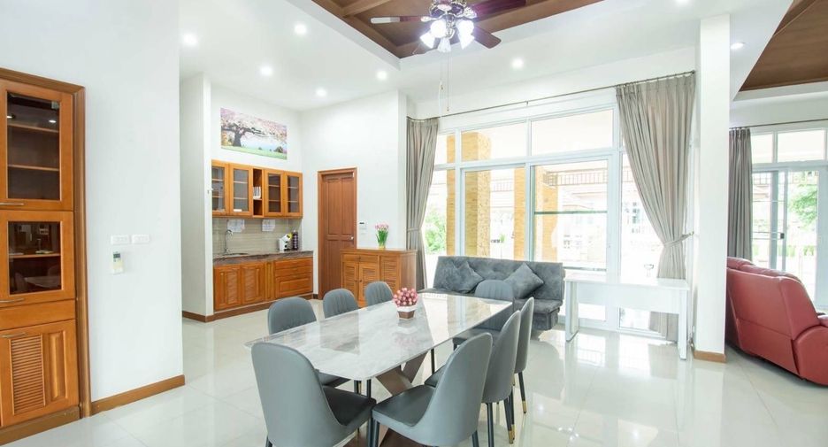 For sale そして for rent 4 ベッドルーム villa in Sattahip, Chonburi