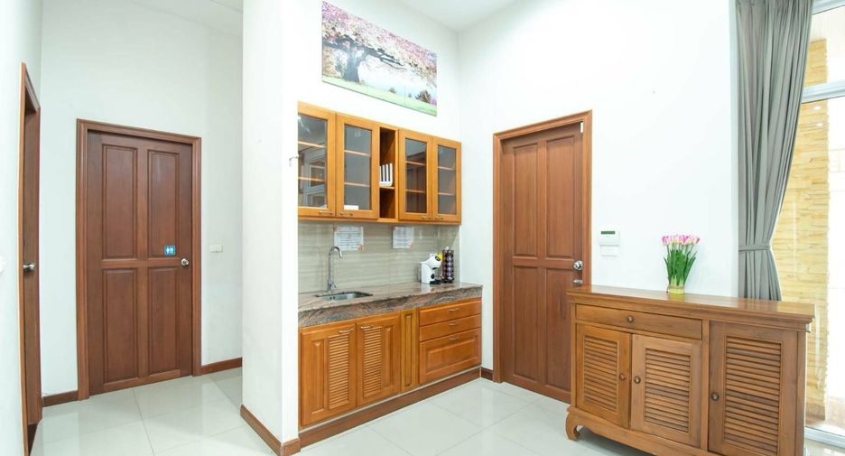 For sale そして for rent 4 ベッドルーム villa in Sattahip, Chonburi