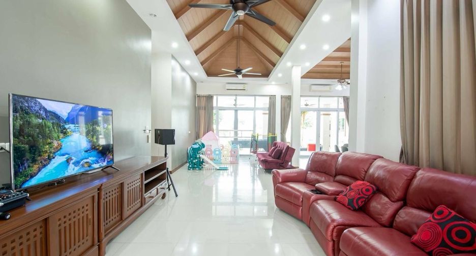 For sale そして for rent 4 ベッドルーム villa in Sattahip, Chonburi