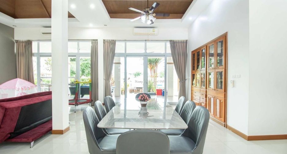 For sale そして for rent 4 ベッドルーム villa in Sattahip, Chonburi