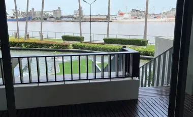 Condo en venta de 4 habitaciones en Yan Nawa, Bangkok
