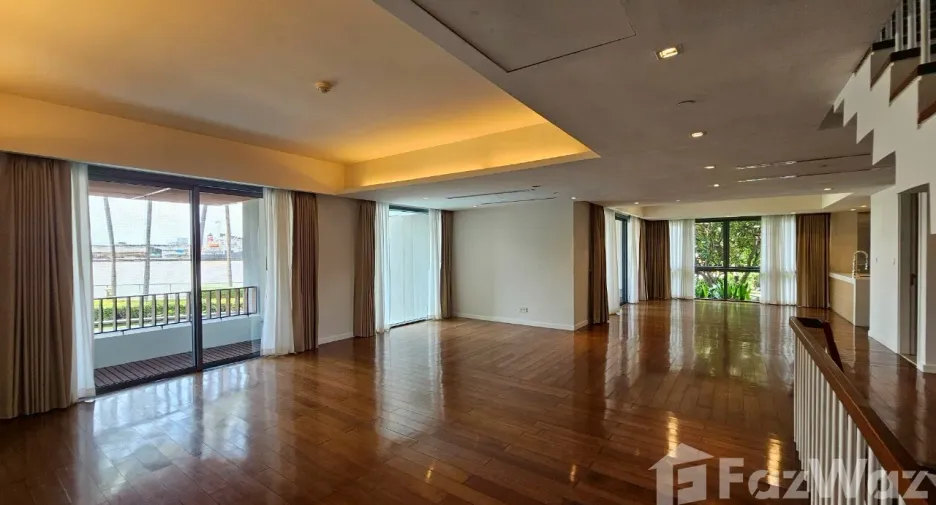 For sale 4 bedrooms condo in Yan Nawa, Bangkok