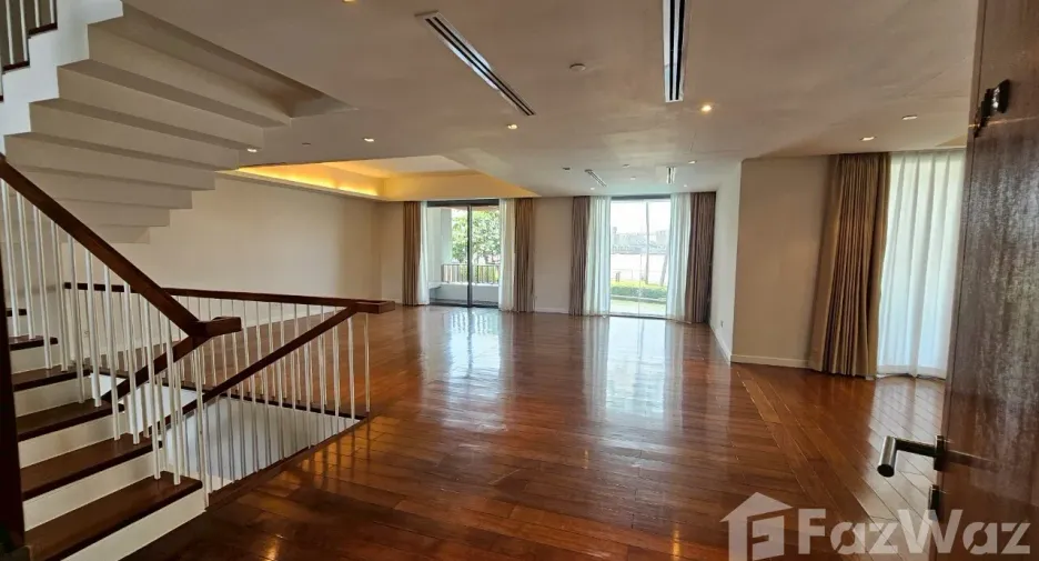 For sale 4 bedrooms condo in Yan Nawa, Bangkok