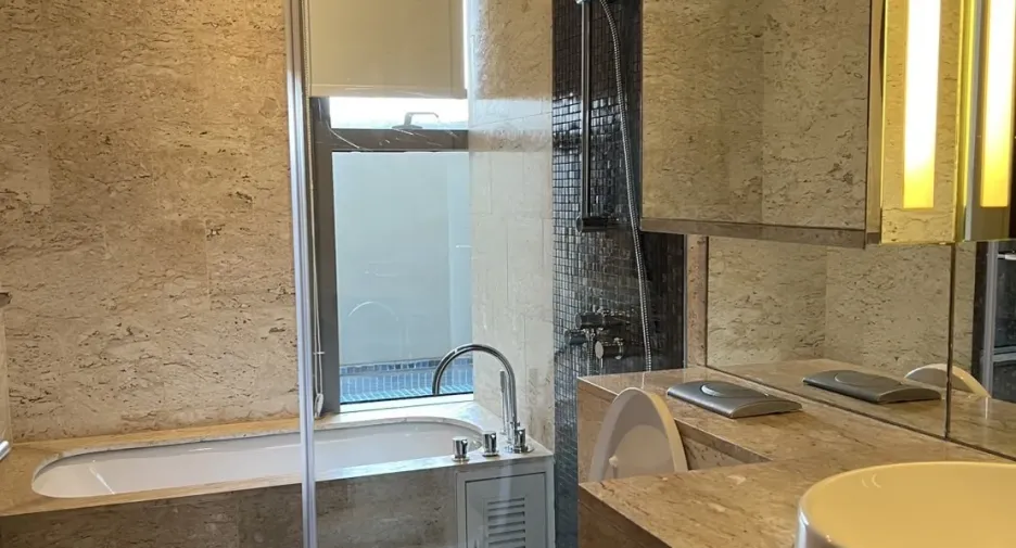 For sale 4 bedrooms condo in Yan Nawa, Bangkok