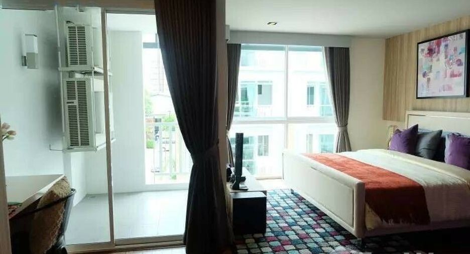For sale 3 bedrooms townhouse in Yan Nawa, Bangkok