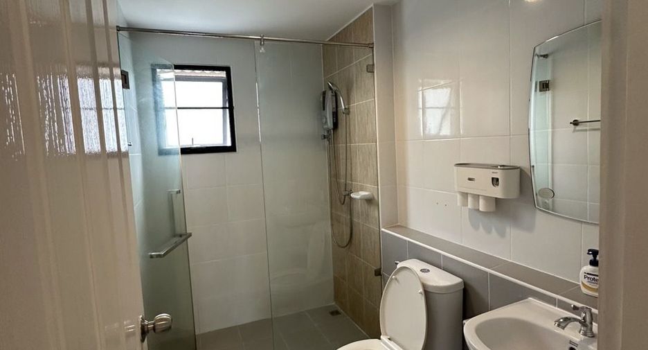 For rent 4 bedrooms house in Doi Saket, Chiang Mai