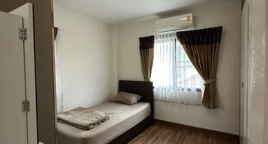 For rent 4 bedrooms house in Doi Saket, Chiang Mai