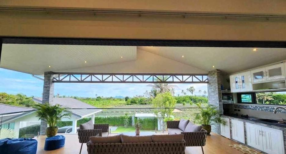 For sale 4 ベッドルーム house in Hua Hin, Prachuap Khiri Khan