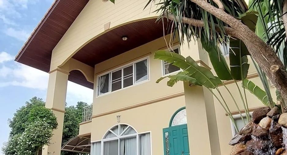 For rent 4 bedrooms house in Mueang Chiang Mai, Chiang Mai