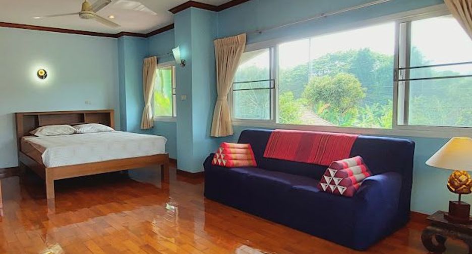 For rent 4 bedrooms house in Mueang Chiang Mai, Chiang Mai
