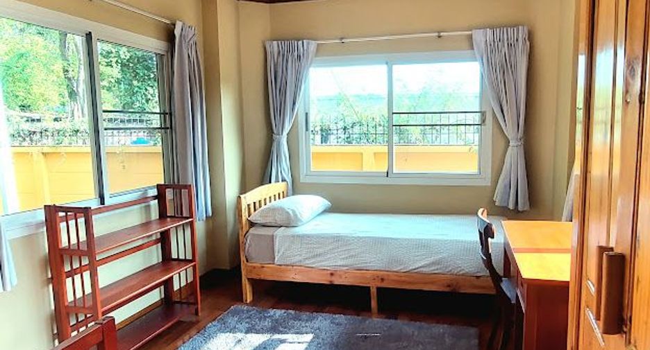 For rent 4 bedrooms house in Mueang Chiang Mai, Chiang Mai