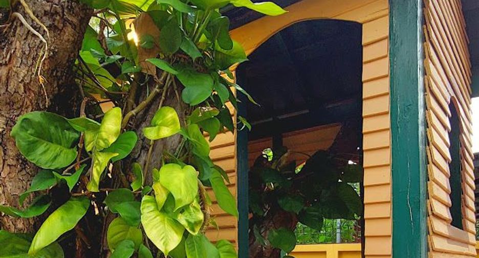 For rent 4 bedrooms house in Mueang Chiang Mai, Chiang Mai