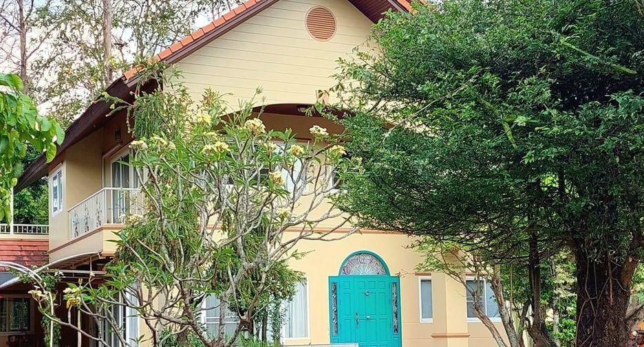 For rent 4 bedrooms house in Mueang Chiang Mai, Chiang Mai