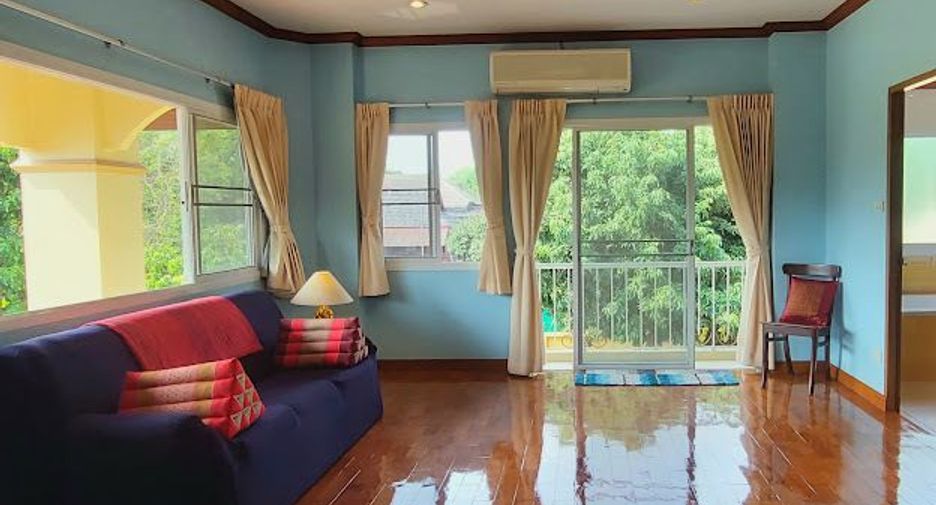 For rent 4 bedrooms house in Mueang Chiang Mai, Chiang Mai