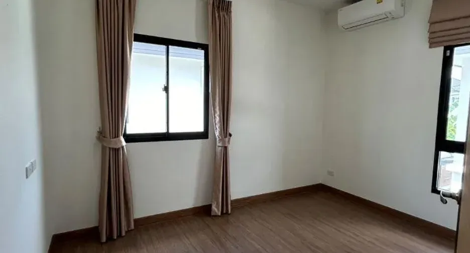 Haus zum Kauf mit 3 Zimmer in Ban Chang, Rayong