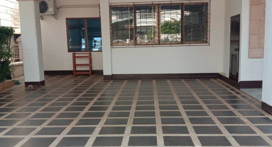 For rent 3 bedrooms house in Mueang Chiang Mai, Chiang Mai