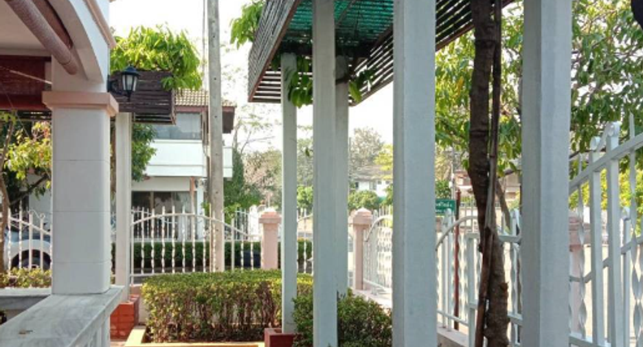For rent 3 bedrooms house in Mueang Chiang Mai, Chiang Mai