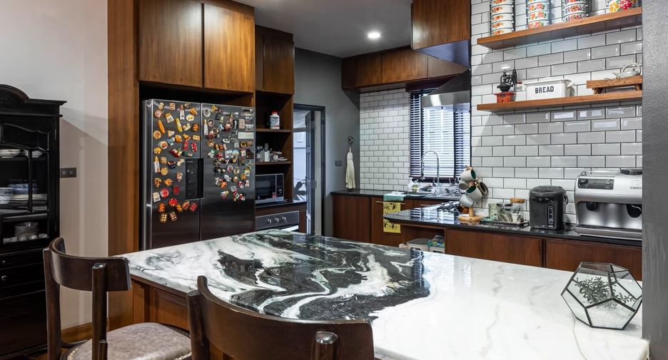 For sale 3 bedrooms house in Mueang Chiang Mai, Chiang Mai