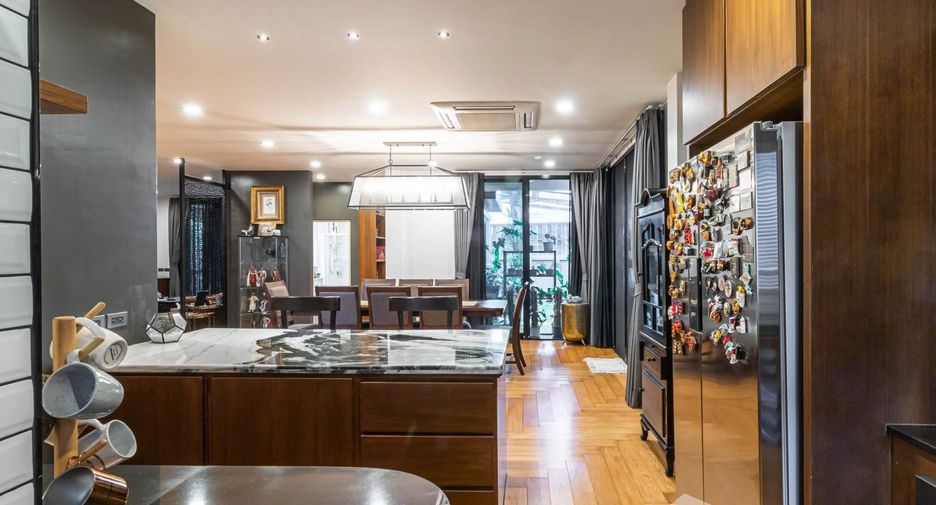 For sale 3 bedrooms house in Mueang Chiang Mai, Chiang Mai