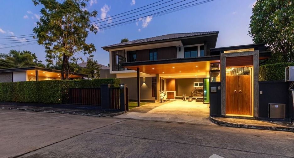 For sale 3 bedrooms house in Mueang Chiang Mai, Chiang Mai