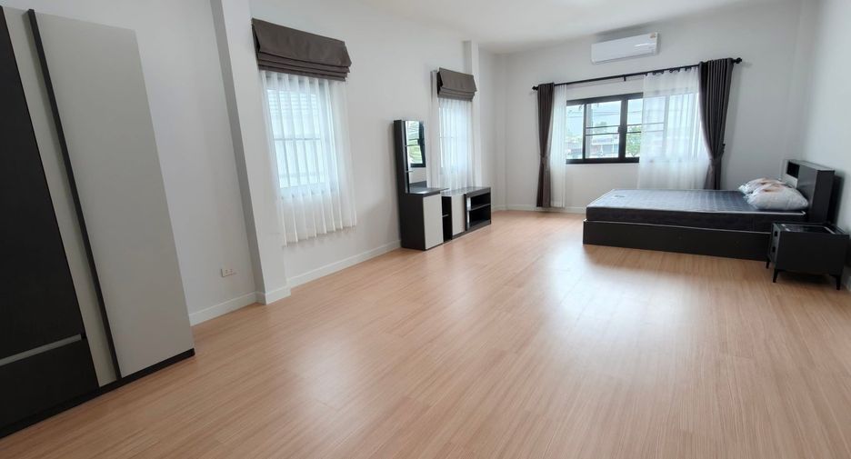Casa en alquiler de 4 habitaciones en Saraphi, Chiang Mai