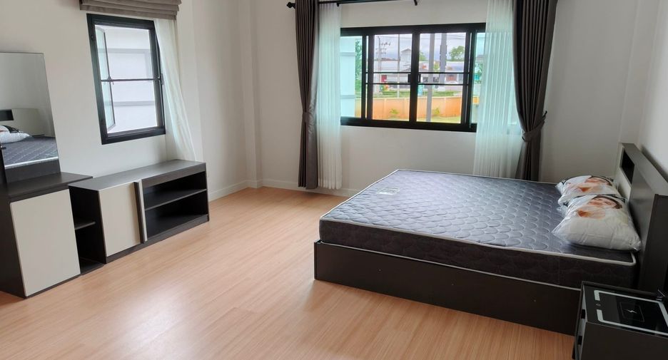 Casa en alquiler de 4 habitaciones en Saraphi, Chiang Mai
