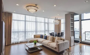 Wohnung zum Kauf und zur Miete mit 3 Zimmer in Khlong San, Bangkok