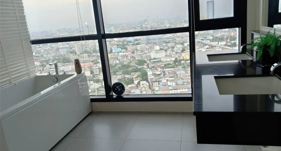 For sale and for rent 3 bedrooms condo in Khlong San, Bangkok