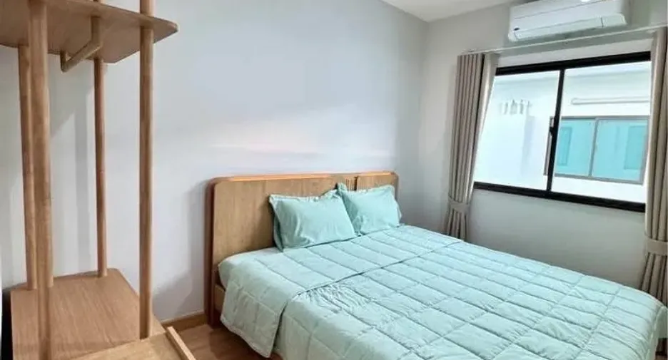 For rent 3 bedrooms townhouse in Mueang Chiang Mai, Chiang Mai