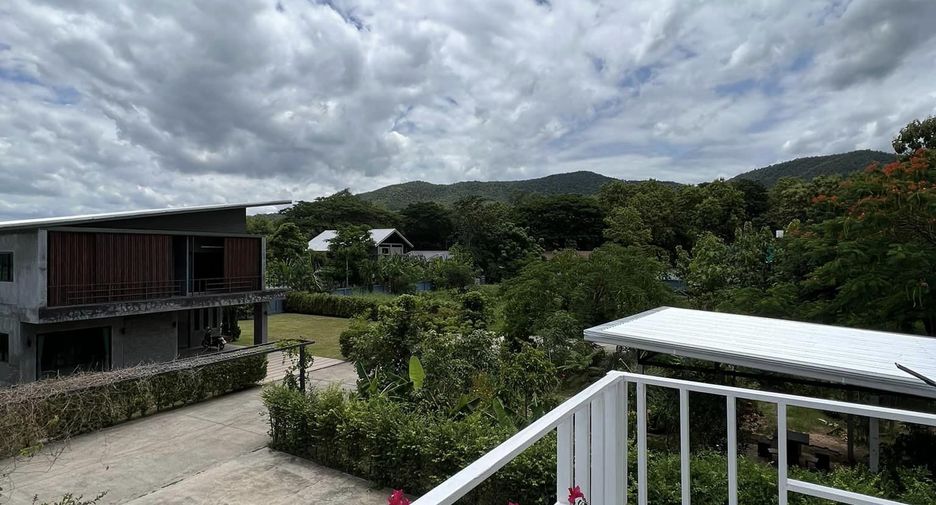 For sale 11 bedrooms villa in Mae On, Chiang Mai