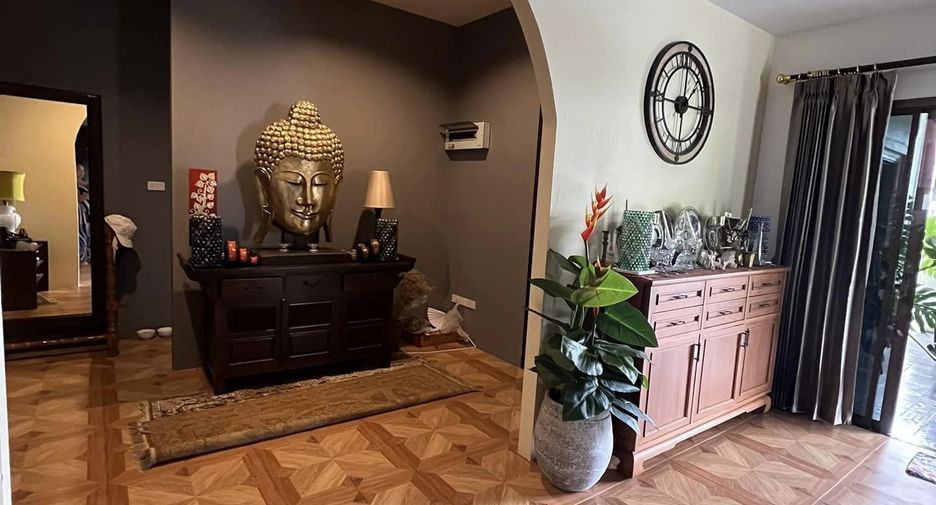 For sale 11 bedrooms villa in Mae On, Chiang Mai