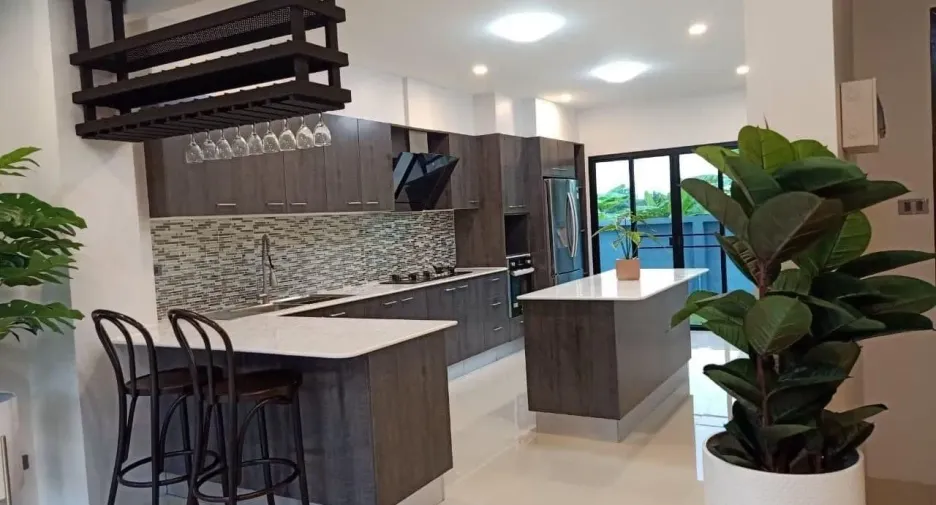 For sale 11 bedrooms villa in Mae On, Chiang Mai