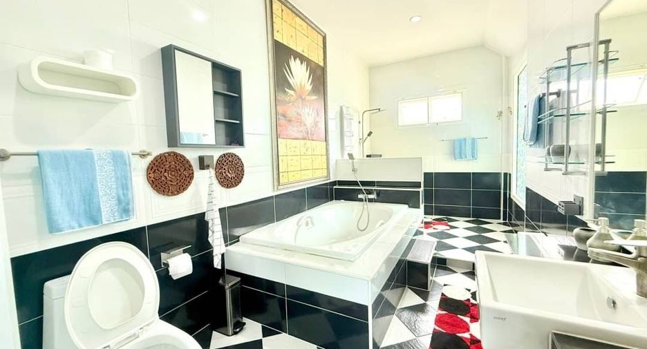 For sale 3 bedrooms house in Bang Lamung, Chonburi