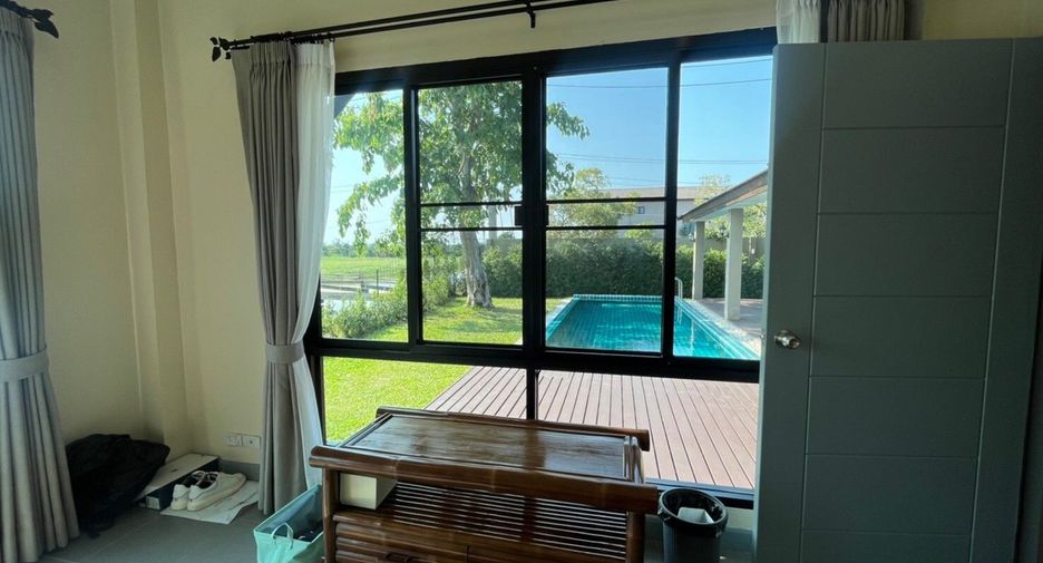 Villa en venta y en alquiler de 4 habitaciones en Saraphi, Chiang Mai