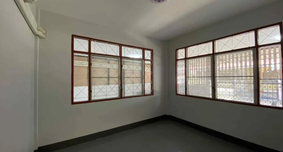 For sale 3 bedrooms townhouse in Mueang Rayong, Rayong
