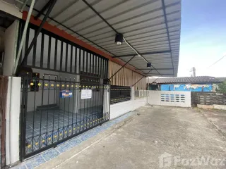 Casa adosada en venta de 3 habitaciones en Mueang Rayong, Rayong