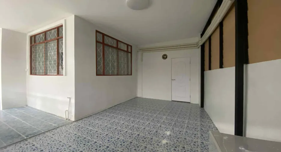 For sale 3 bedrooms townhouse in Mueang Rayong, Rayong