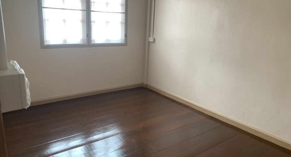 For sale 2 bedrooms townhouse in Hua Hin, Prachuap Khiri Khan