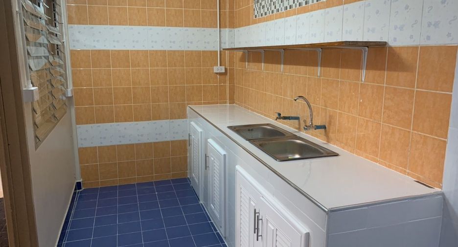 For sale 2 bedrooms townhouse in Hua Hin, Prachuap Khiri Khan