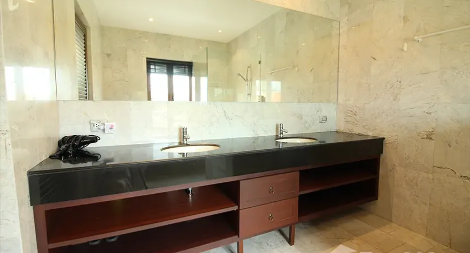 À vendre 4 chambres villa à Hua Hin, Prachuap Khiri Khan