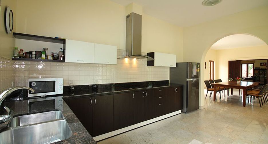 À vendre 4 chambres villa à Hua Hin, Prachuap Khiri Khan
