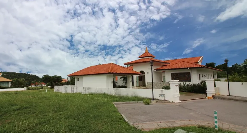 À vendre 4 chambres villa à Hua Hin, Prachuap Khiri Khan