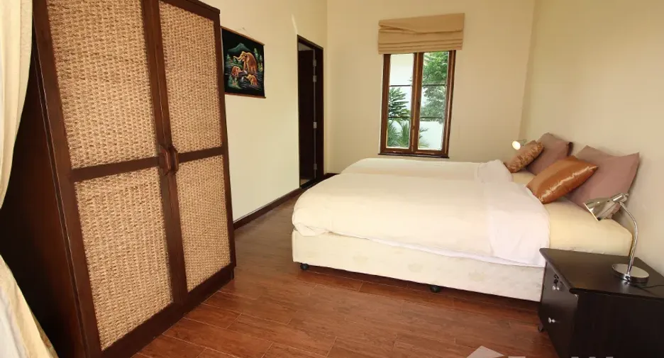 À vendre 4 chambres villa à Hua Hin, Prachuap Khiri Khan
