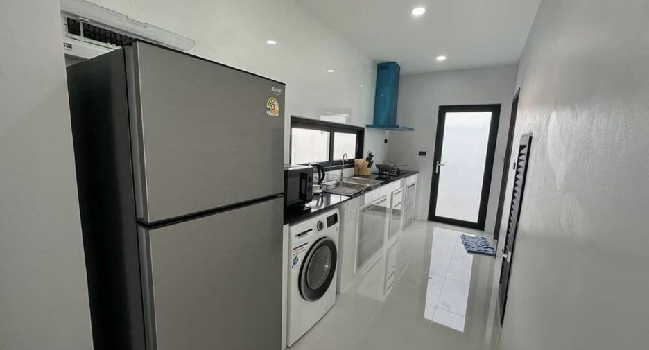 For rent 3 bedrooms villa in Bang Lamung, Chonburi