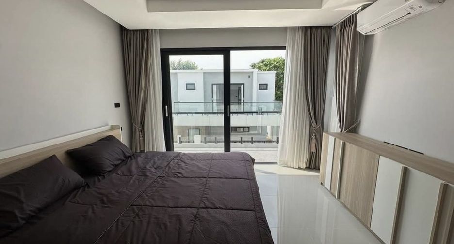 For rent 3 bedrooms villa in Bang Lamung, Chonburi