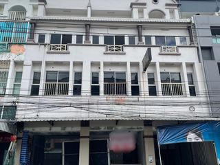 Gewerbefläche zum Kauf und zur Miete mit 10 Zimmer in Khan Na Yao, Bangkok