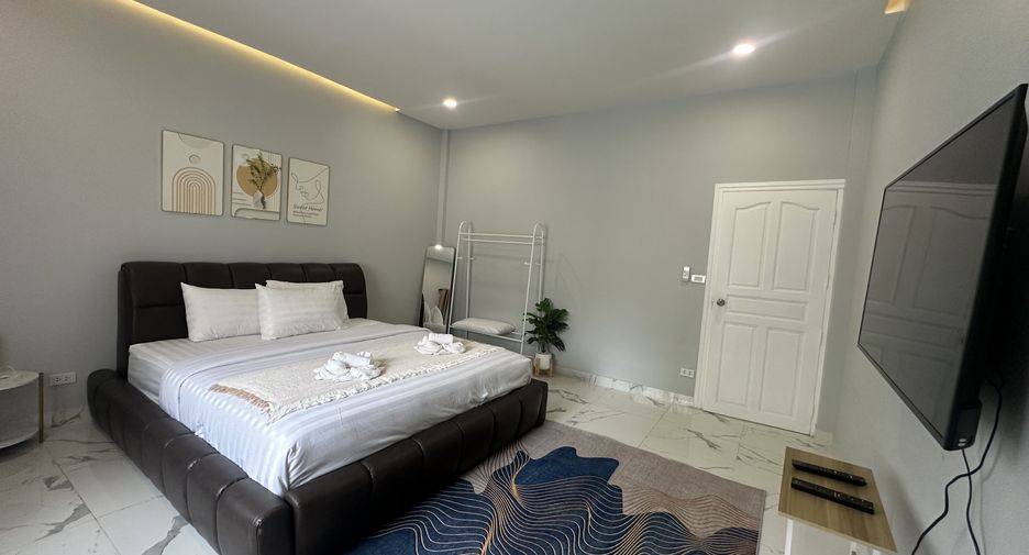 For rent 6 bedrooms villa in Saraphi, Chiang Mai