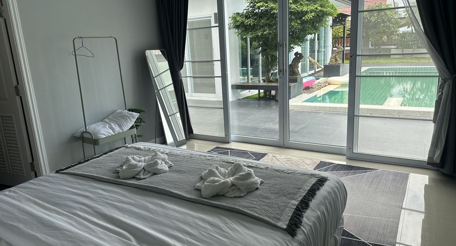 For rent 6 bedrooms villa in Saraphi, Chiang Mai