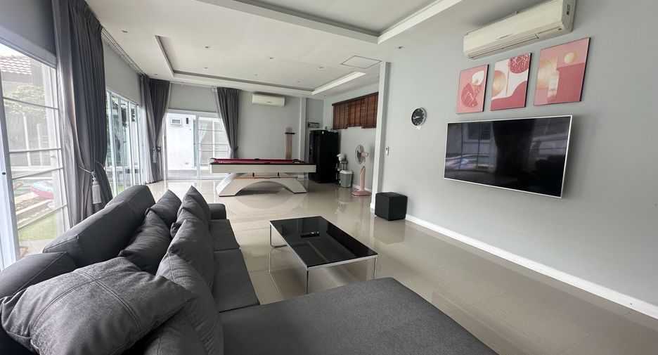 For rent 6 bedrooms villa in Saraphi, Chiang Mai