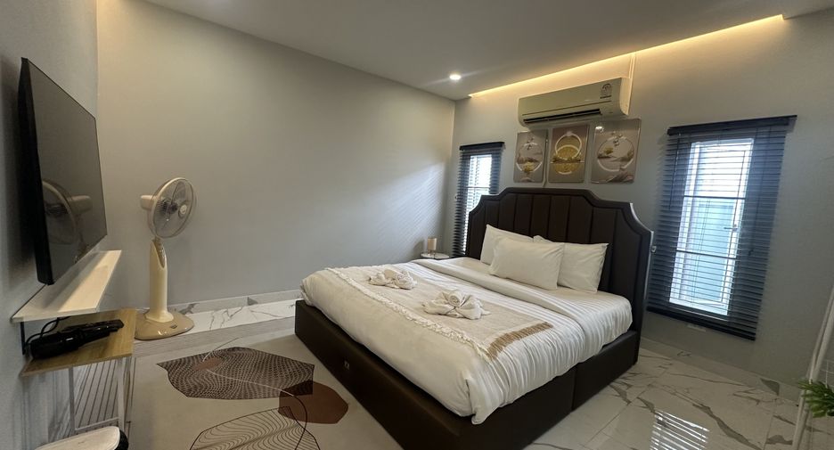 For rent 6 bedrooms villa in Saraphi, Chiang Mai